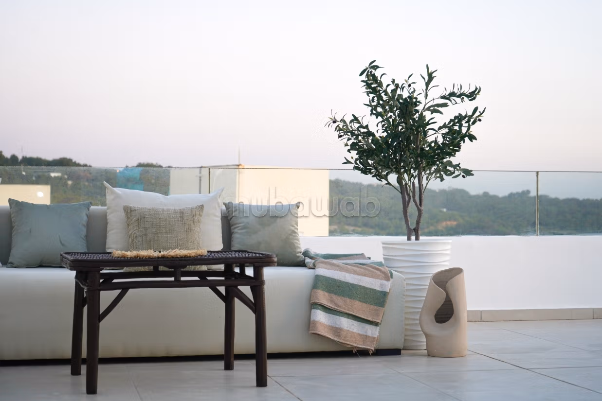 Location d'un appartement à Malabata. 3 belles chambres. Vue sur mer et porte blindée