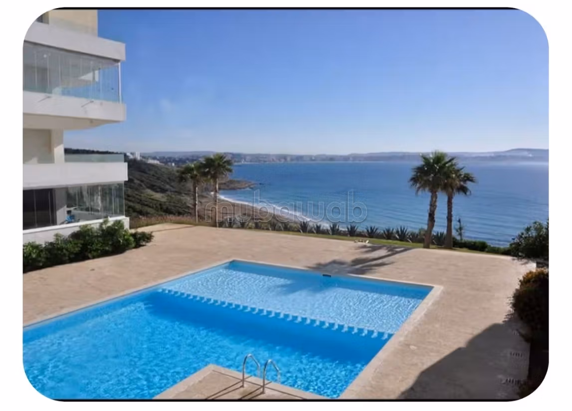 Location d'un appartement à Malabata. 3 belles chambres. Vue sur mer et porte blindée