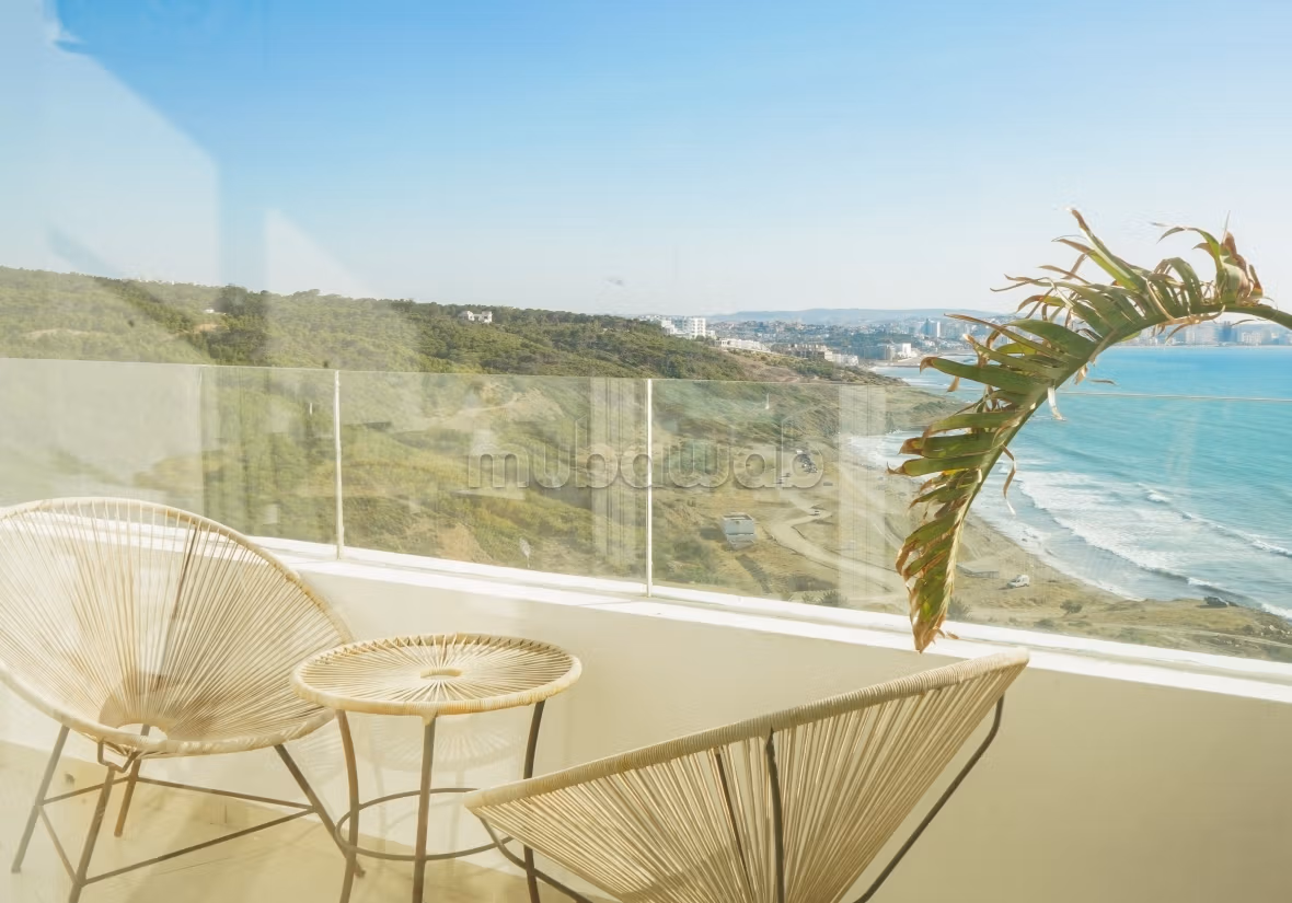 Location d'un appartement à Malabata. 3 belles chambres. Vue sur mer et porte blindée