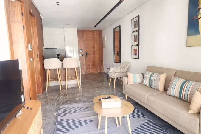 Appartements à louer à Triangle d'Or. 1 chambre. Places de parking et terrasse