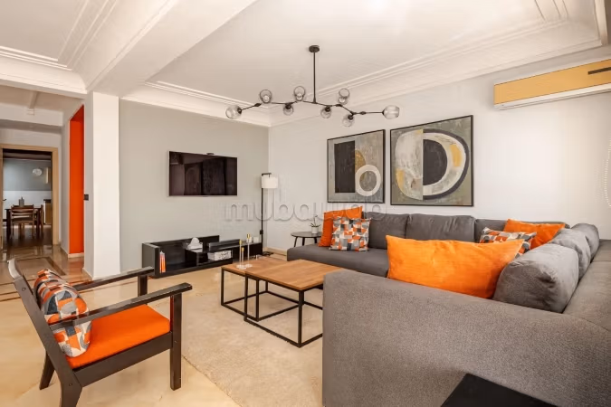 Appartements à louer à Triangle d'Or. 3 belles chambres. Avec ascenseur et terrasse