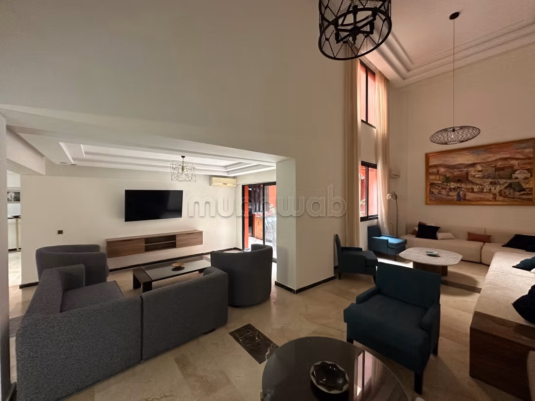 Appartement en location à Guéliz. Surface totale 220 m². Meublé — 2