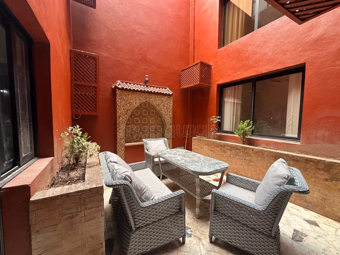 Appartement en location à Guéliz. Surface totale 220 m². Meublé — 6