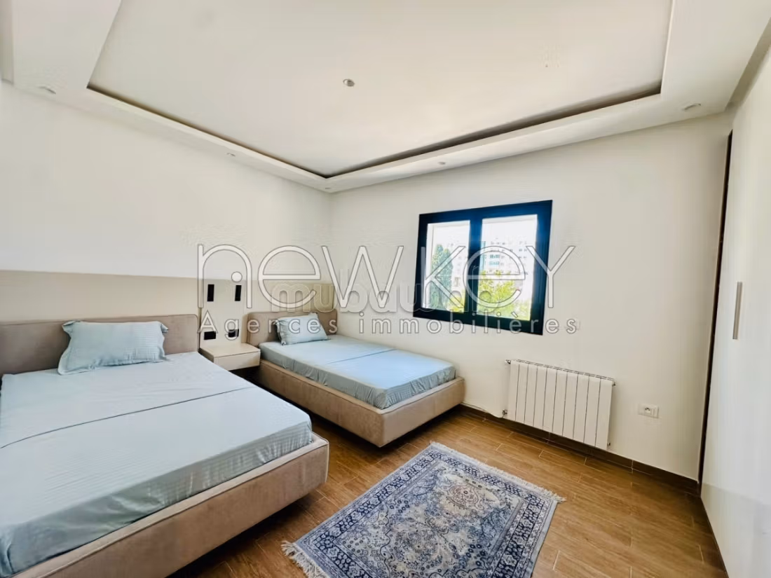 High standing villa with garden for rent