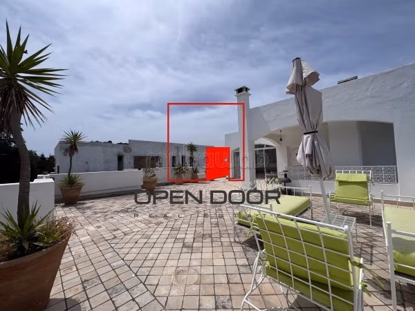 Appartement S2 avec grande terrasse à La Marsa
