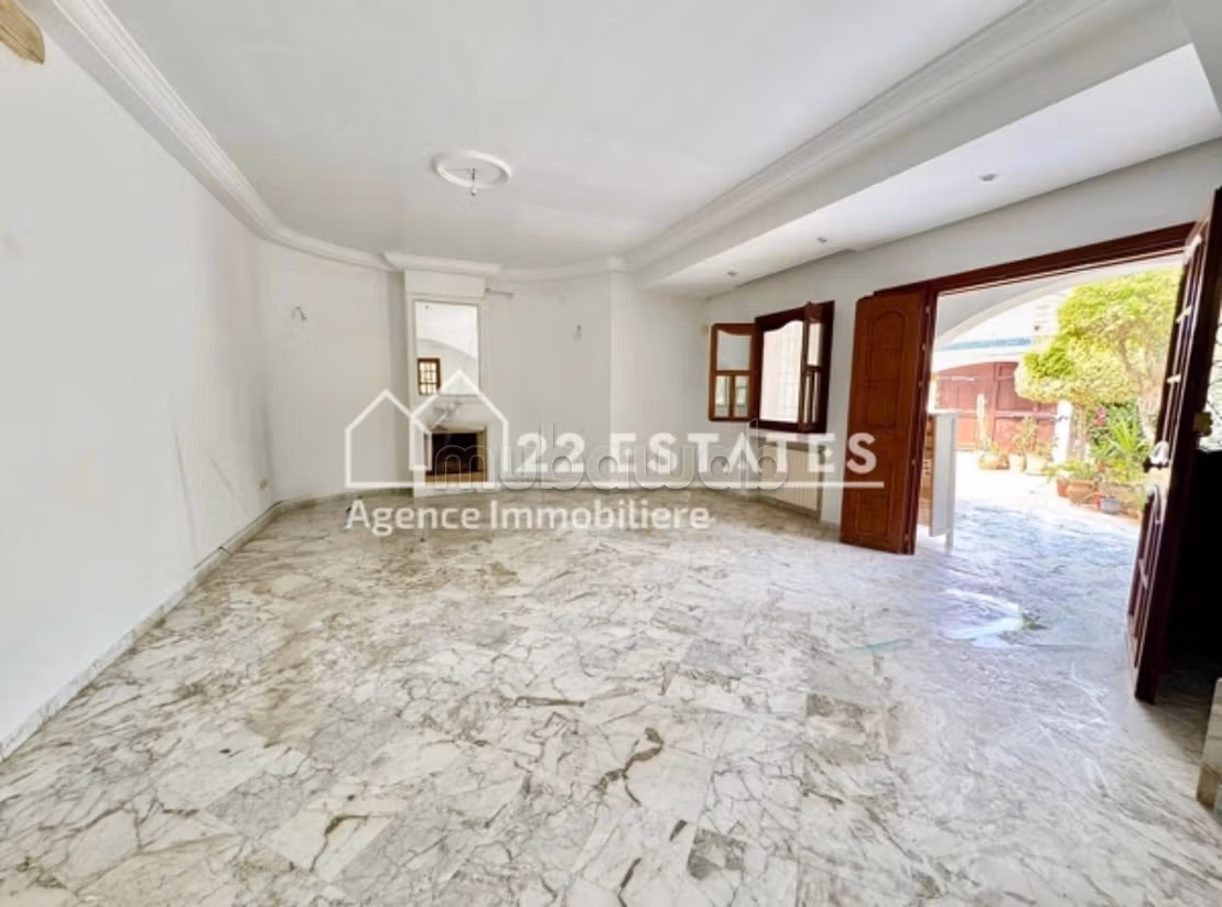 Villa S4 plain pied avec jardin à la Marsa