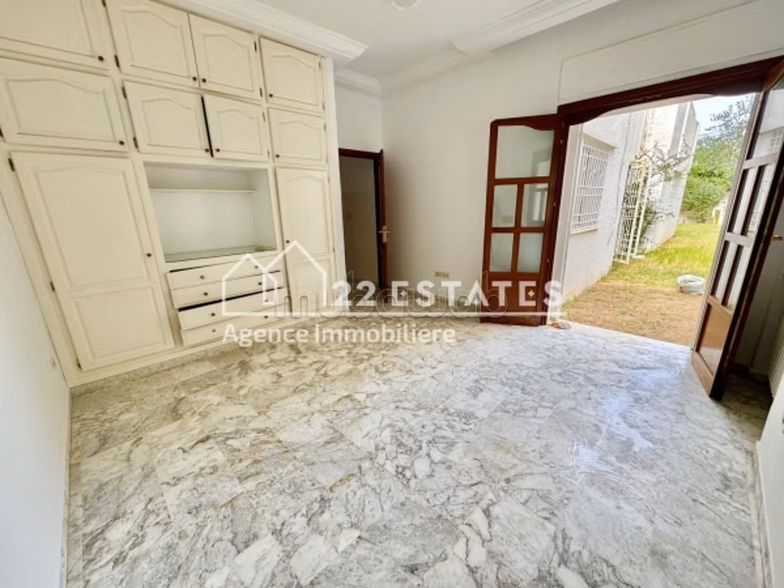 Villa S4 plain pied avec jardin à la Marsa