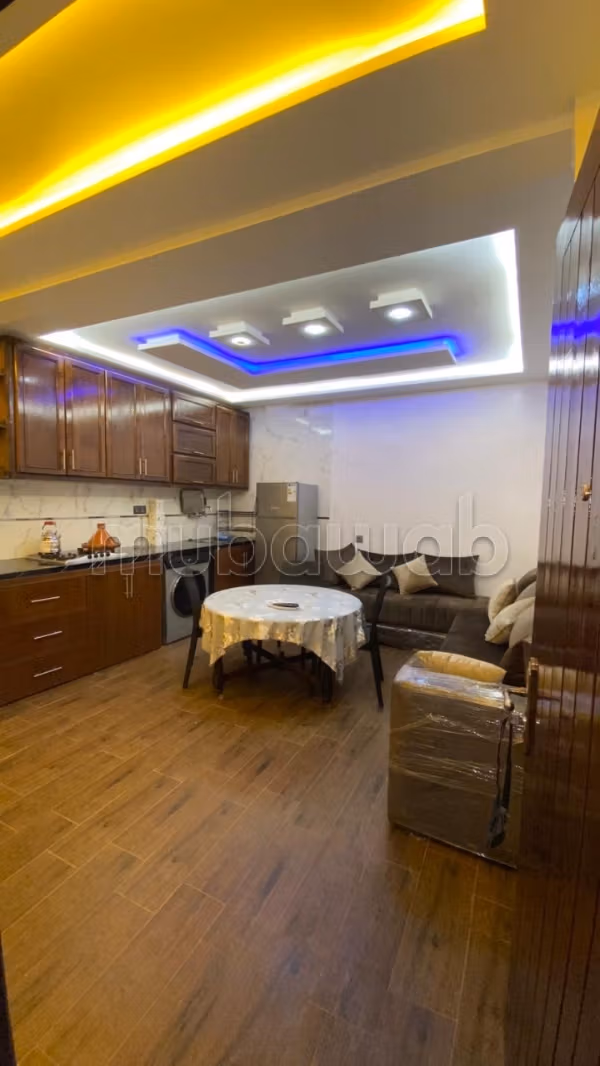 Location d'un appartement à Hay Mohammadi. Surface totale 80 m². Places de stationnement et jardin