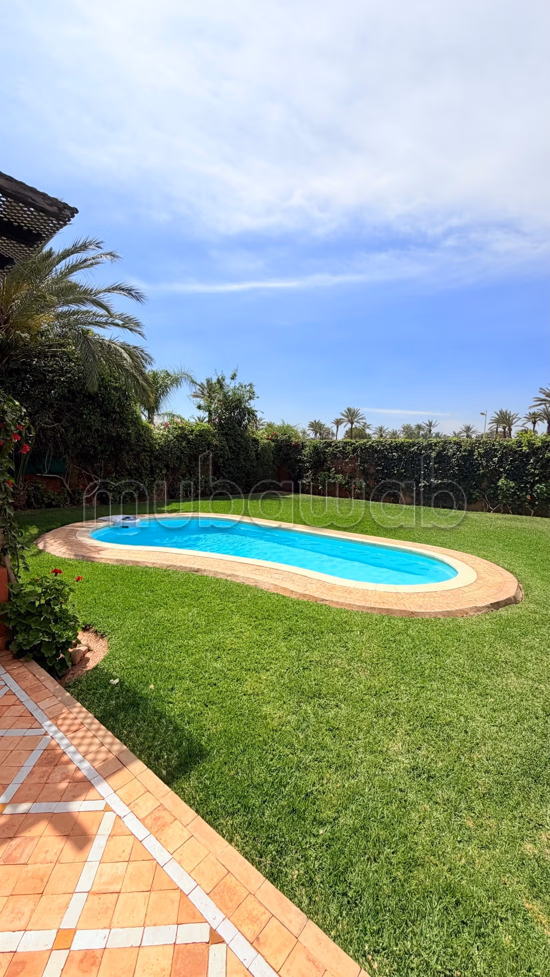 Bel appartement en location à Route Casablanca. 
4 pièces — 2