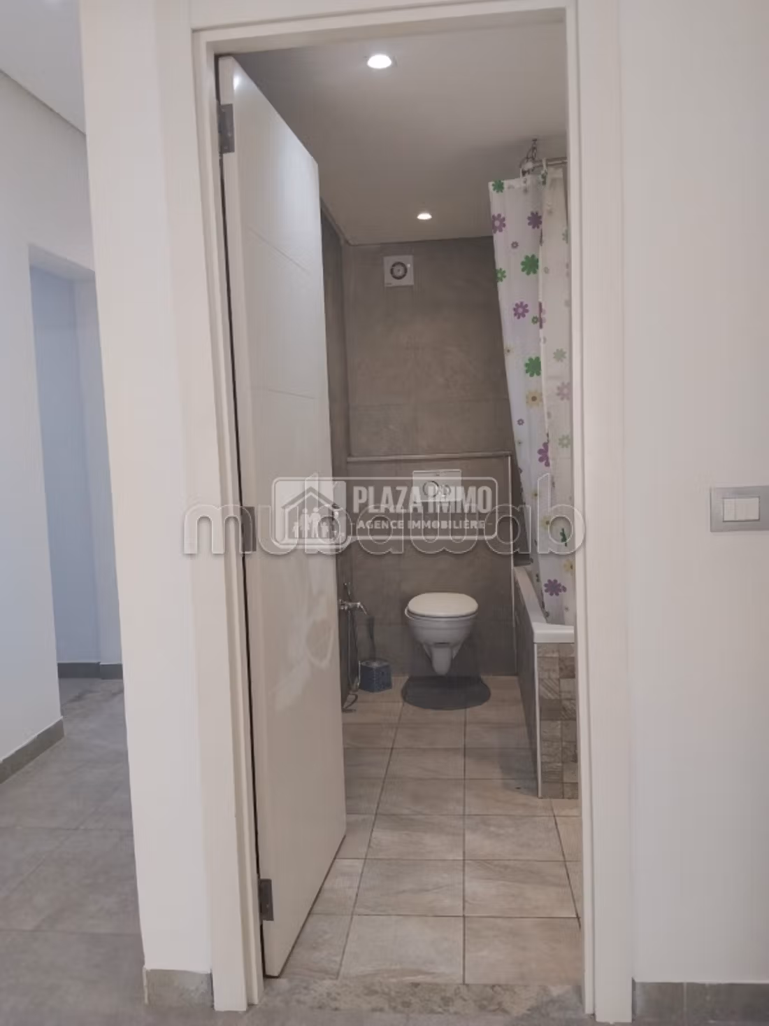 A Vendre S4 Aux Jardins Carthage