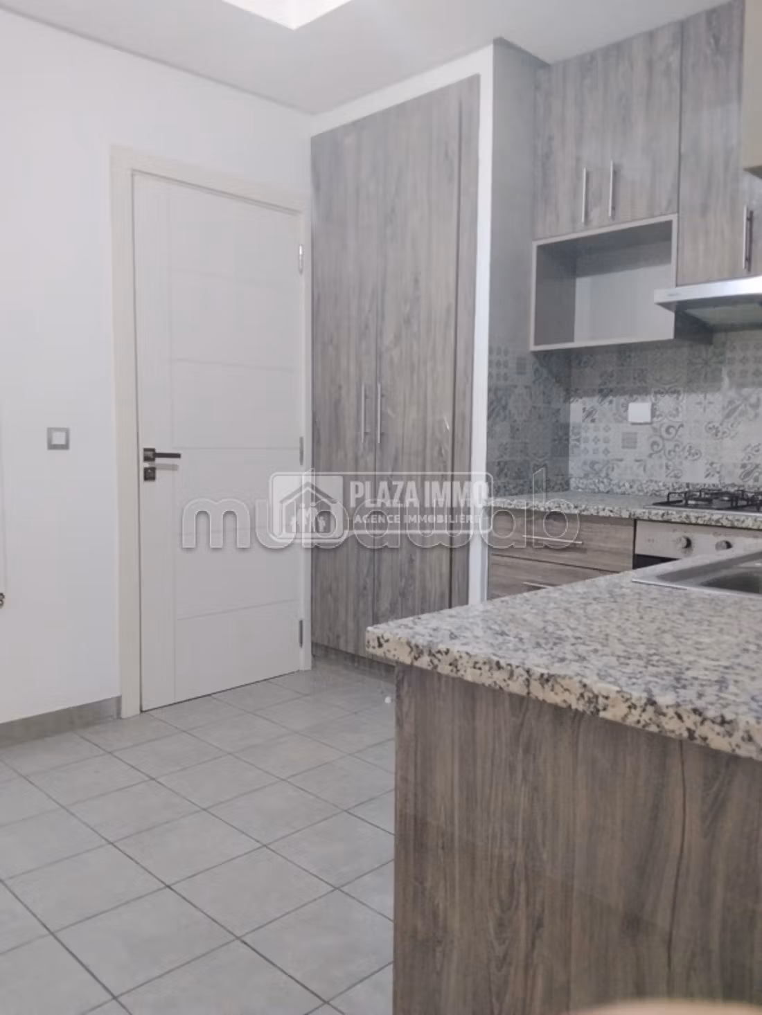A Vendre S4 Aux Jardins Carthage