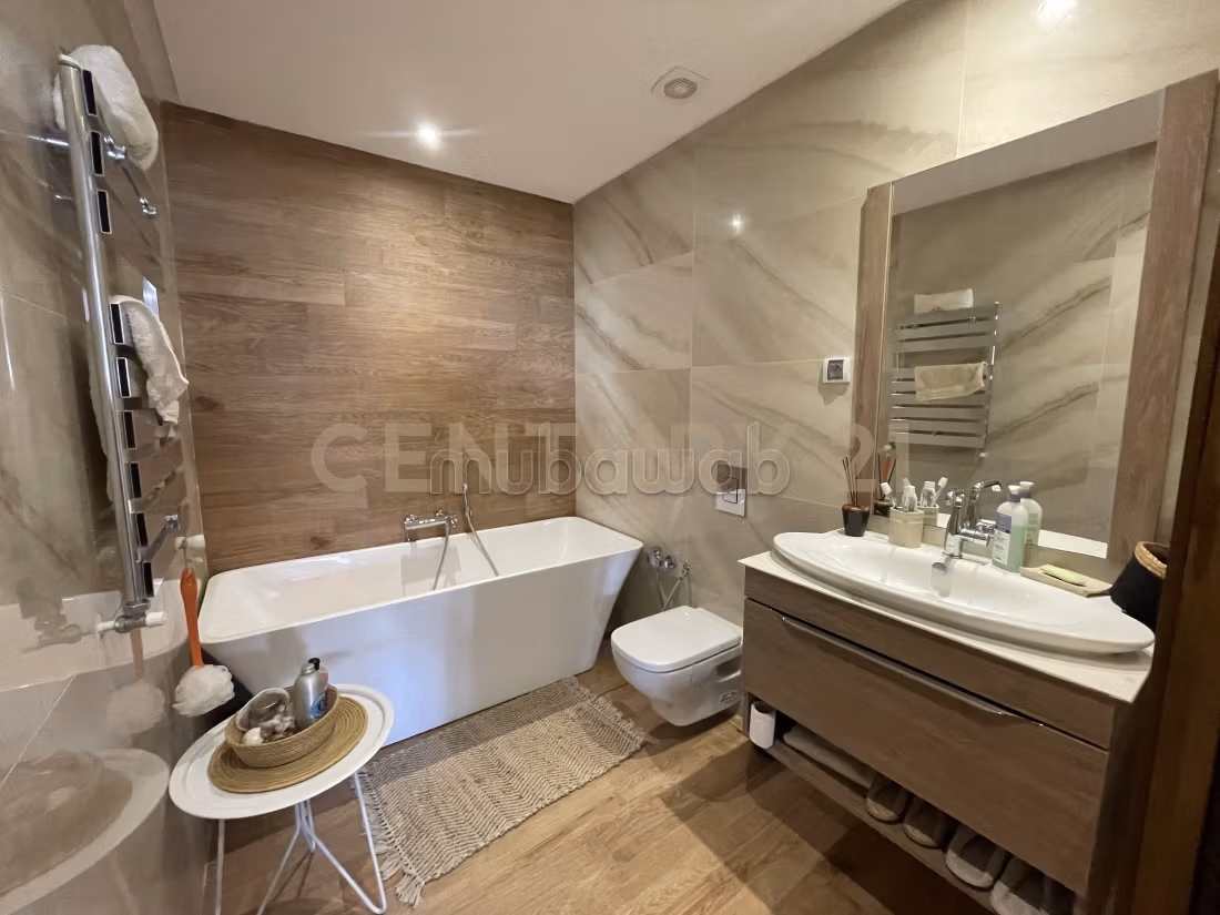 A vendre un appartement s2 à ennasr 2