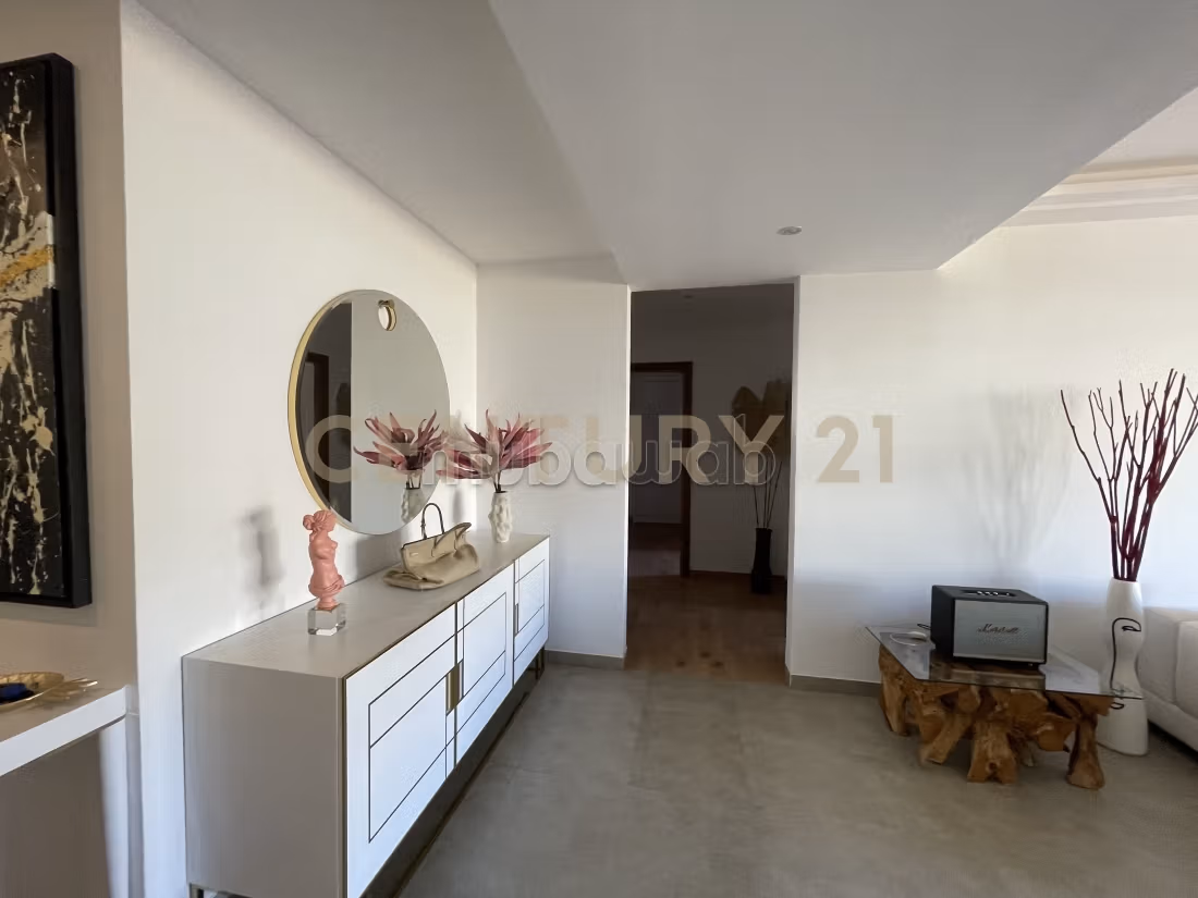 A vendre un appartement s2 à ennasr 2