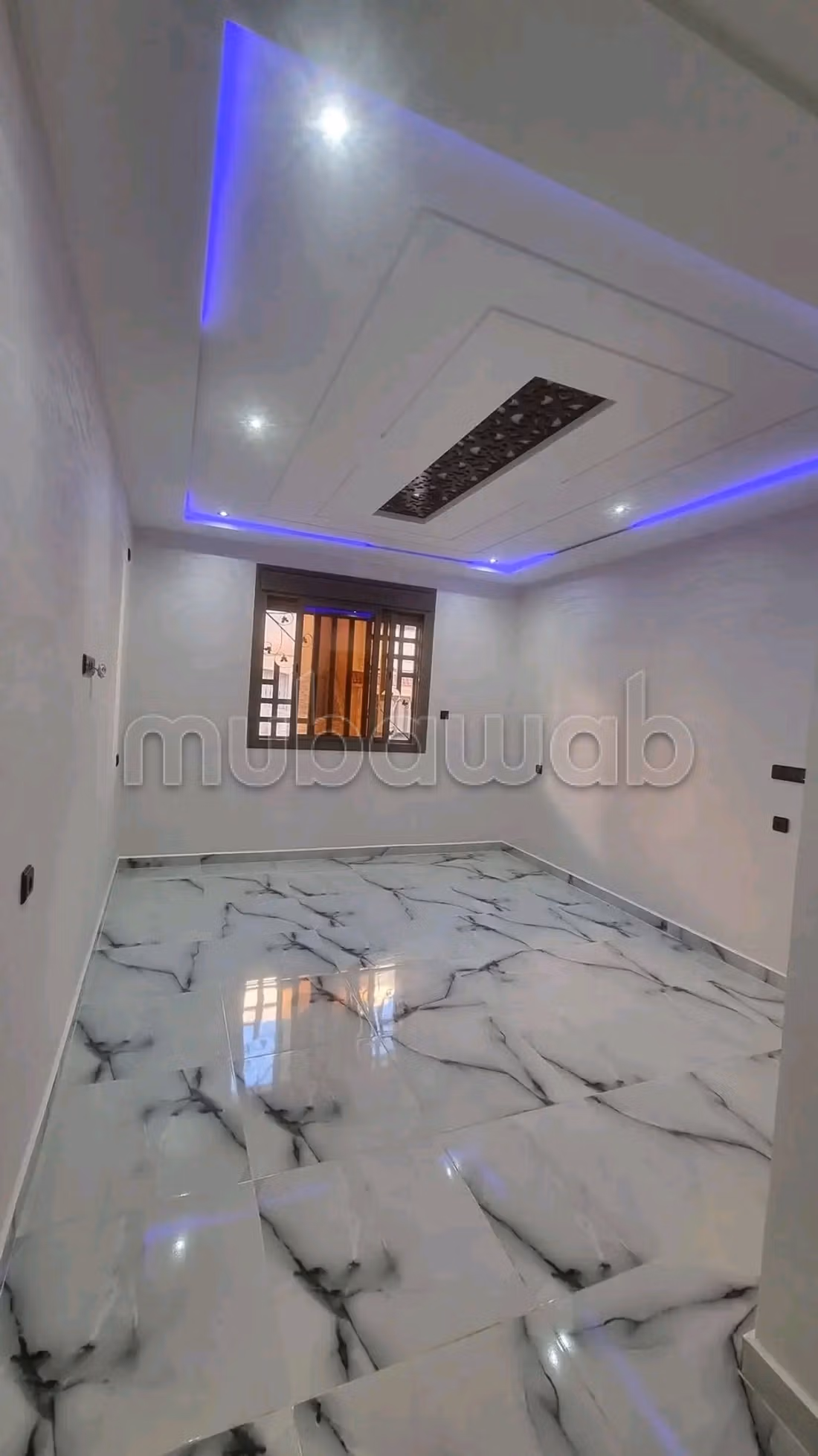 Piso en venta. 2 habitaciones. Terraza grande