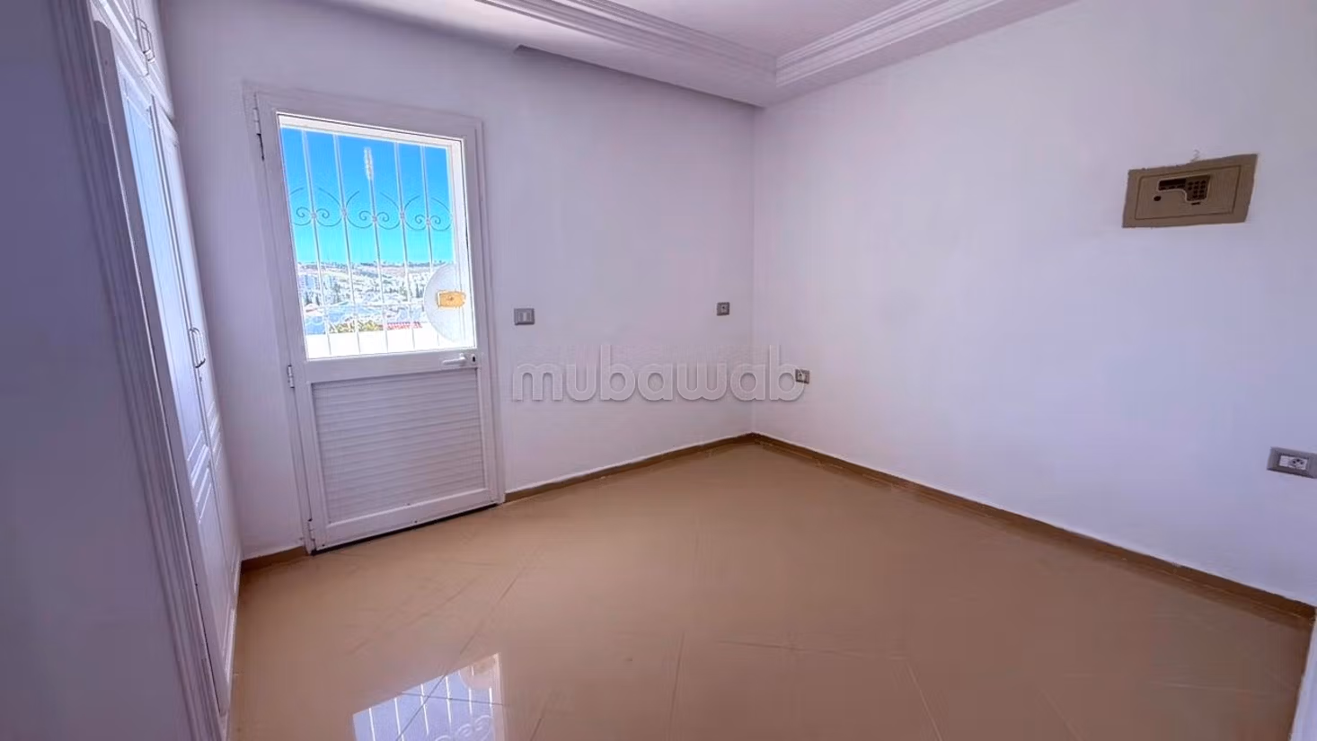 Étage de villa s3 de 110m2 et 60m2 Terrasse à menzah 9