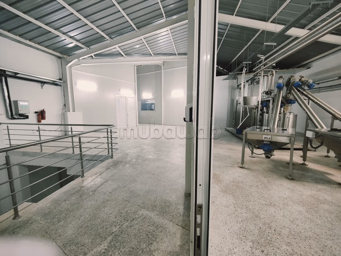 Usine en vente à Aïn Sebaâ. Surface de 1400 m²