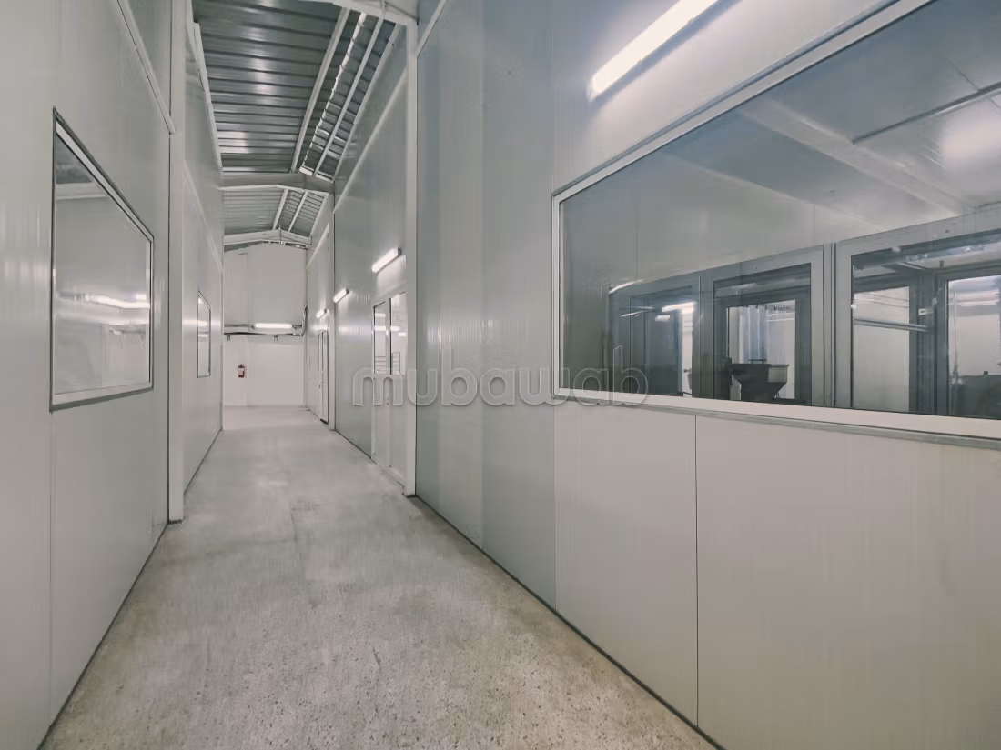 Usine en vente à Aïn Sebaâ. Surface de 1400 m²