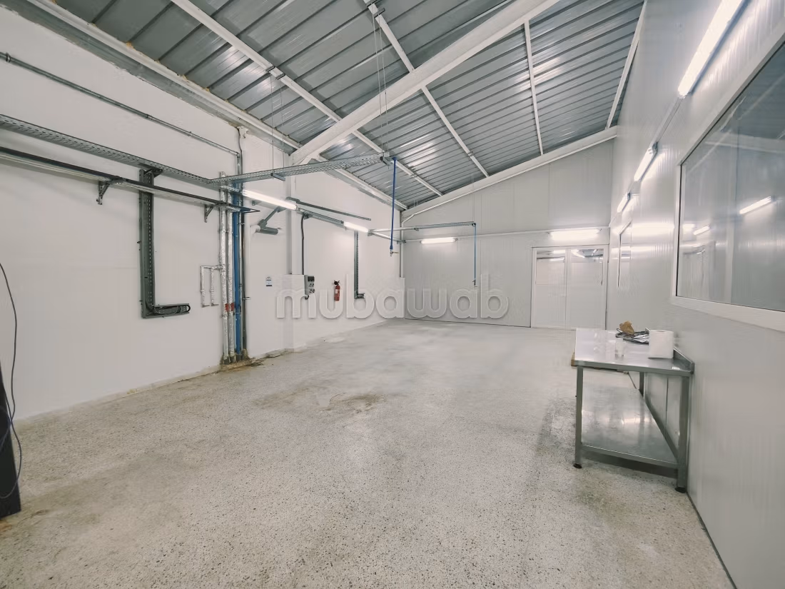 Usine en vente à Aïn Sebaâ. Surface de 1400 m²