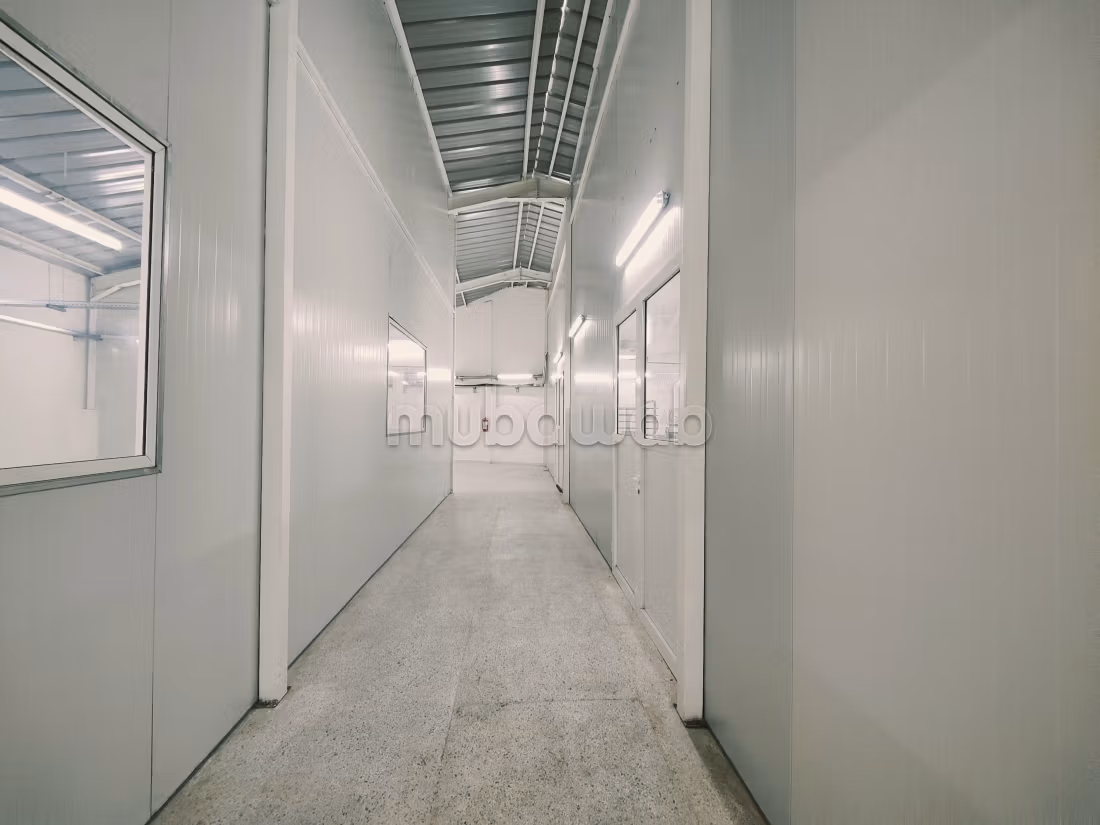 Usine en vente à Aïn Sebaâ. Surface de 1400 m²