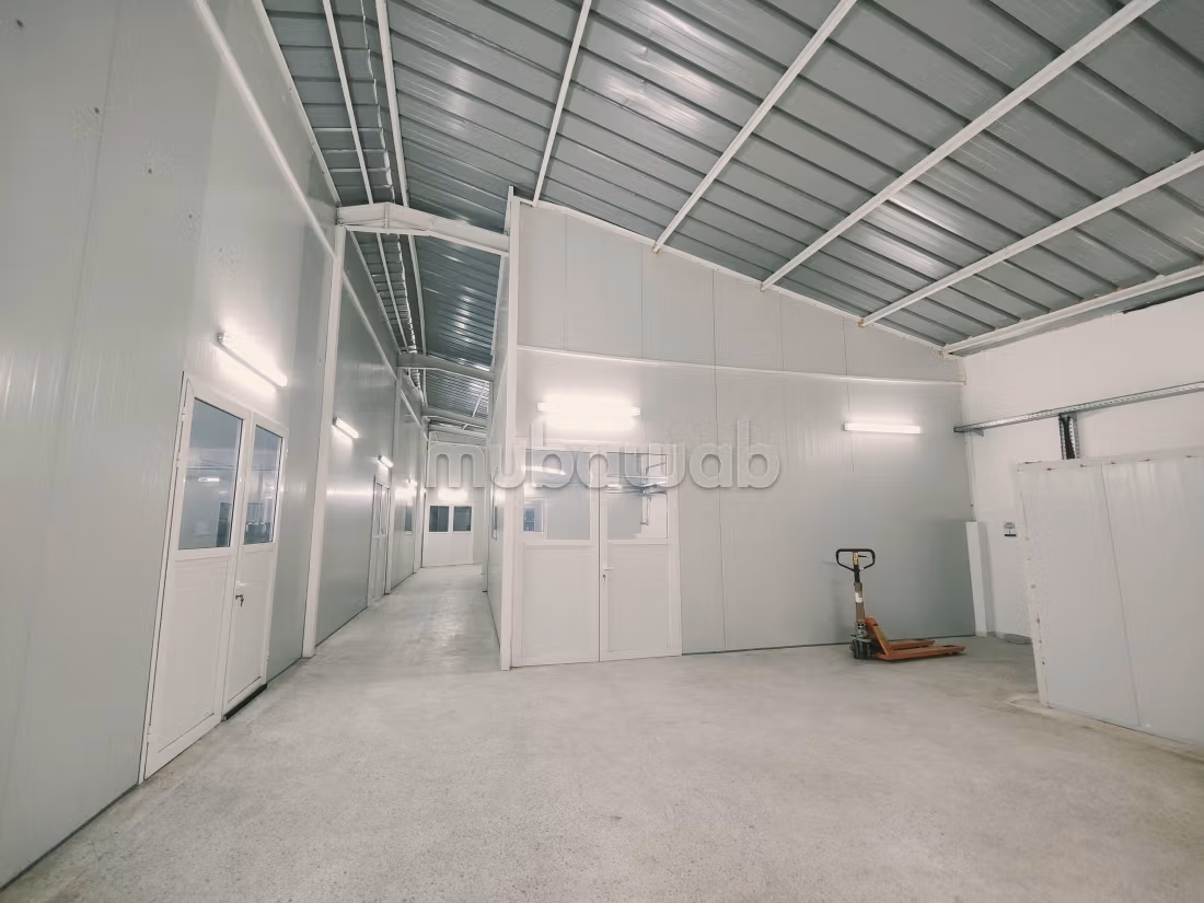 Usine en vente à Aïn Sebaâ. Surface de 1400 m²
