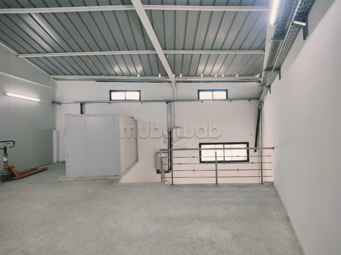 Usine en vente à Aïn Sebaâ. Surface de 1400 m²