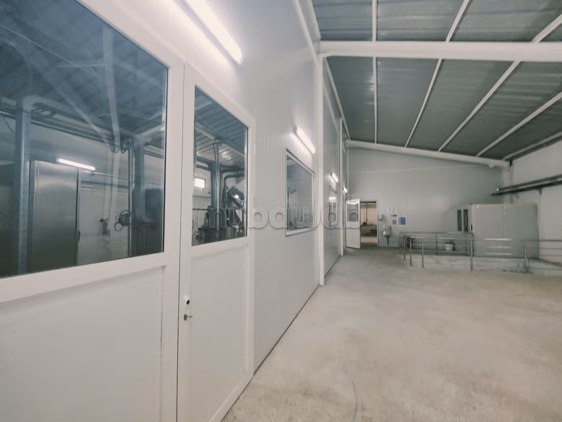 Usine en vente à Aïn Sebaâ. Surface de 1400 m²