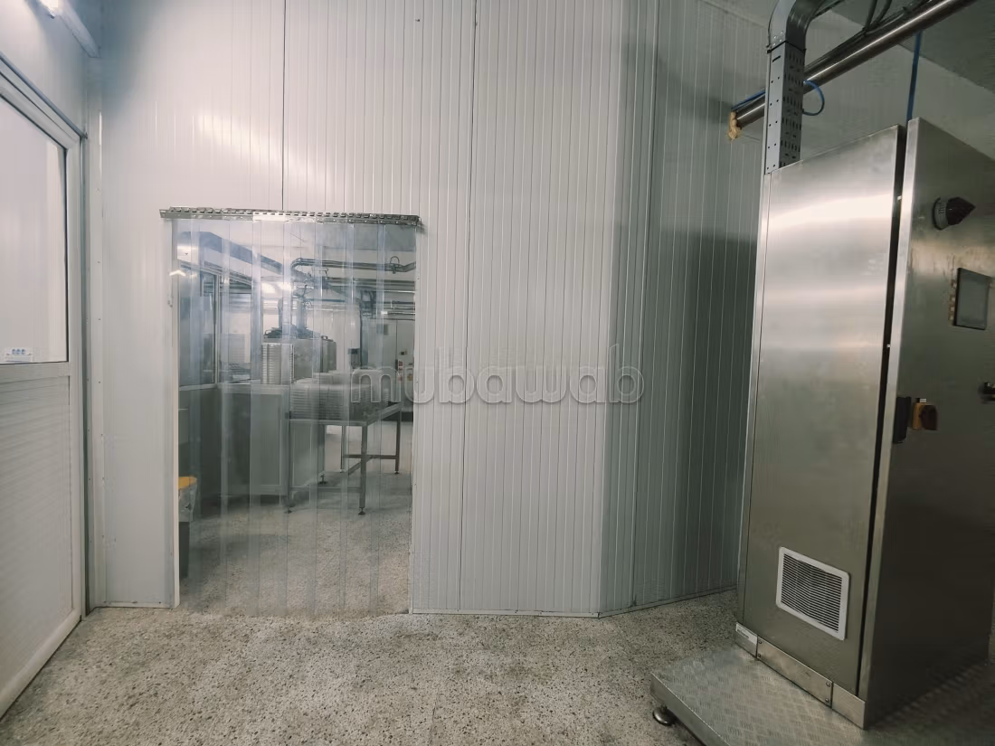 Usine en vente à Aïn Sebaâ. Surface de 1400 m²