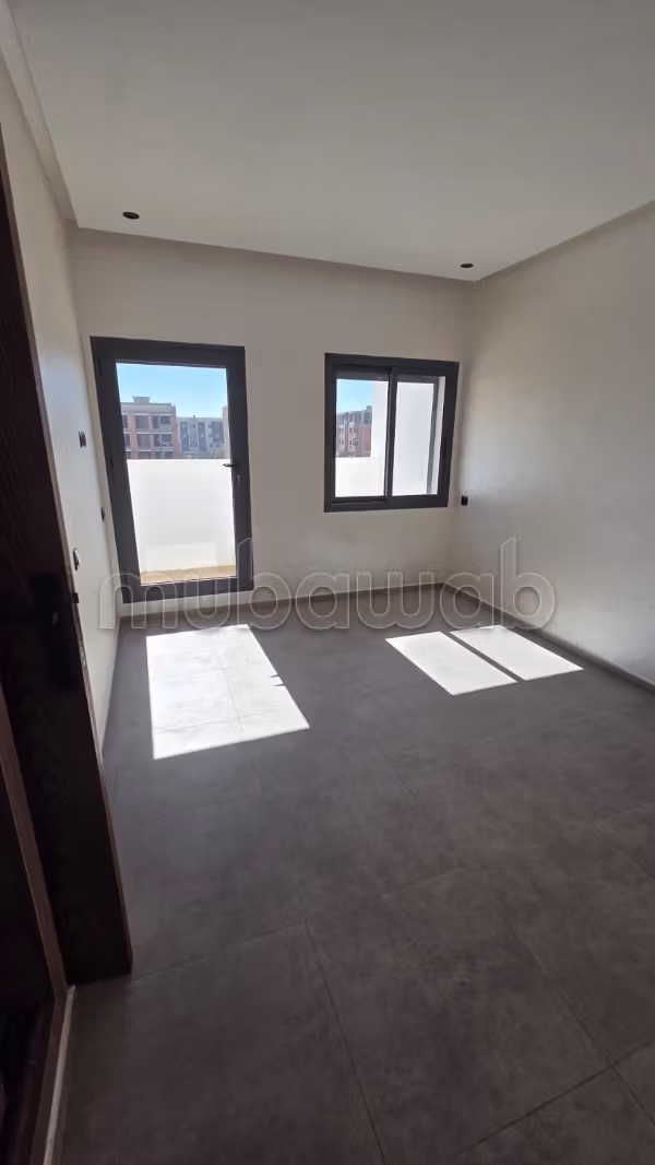 Splendido appartamento in affitto a Bouskoura Ville. Superficie di 54 m². Ascensore e terrazzo