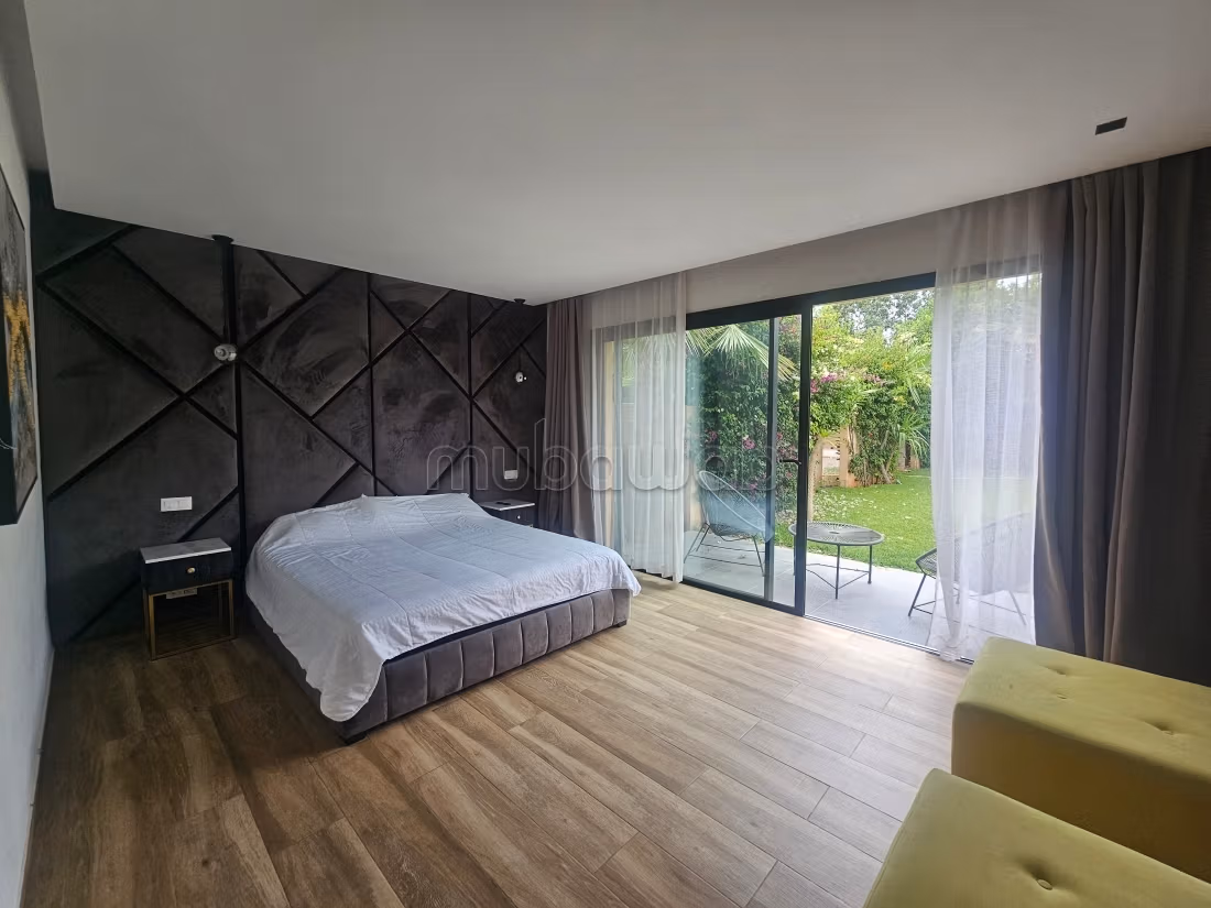 Magnifique villa à vendre à Route de l'Ourika. 4 chambres. Meublé