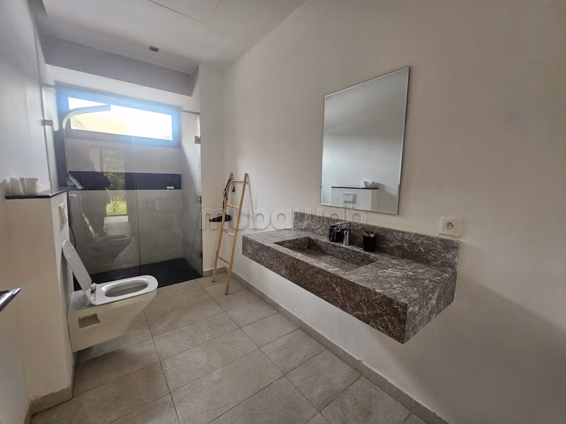 Magnifique villa à vendre à Route de l'Ourika. 4 chambres. Meublé