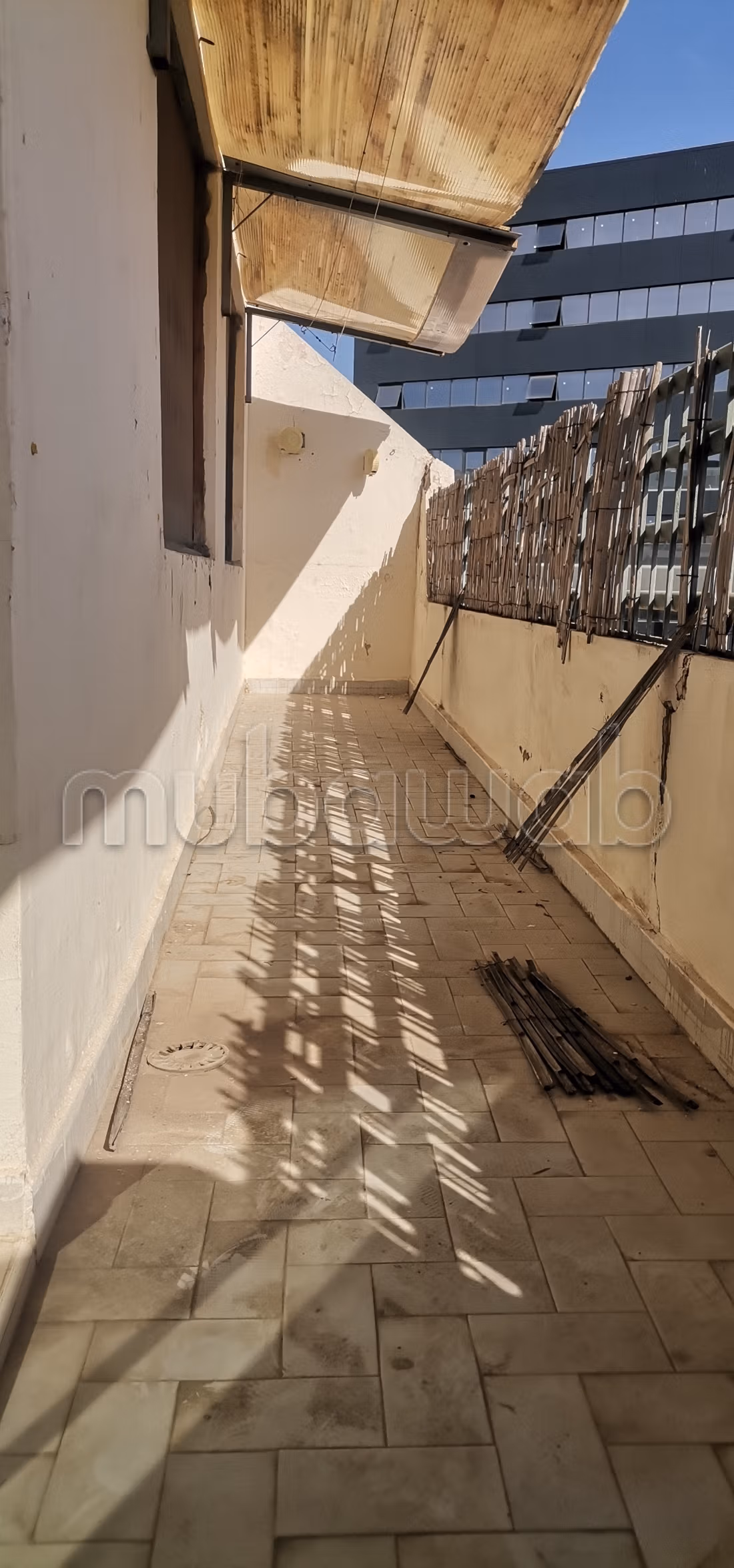 Appartement étage élevé avec balcon ensoleillé vue dégagée au Palmier