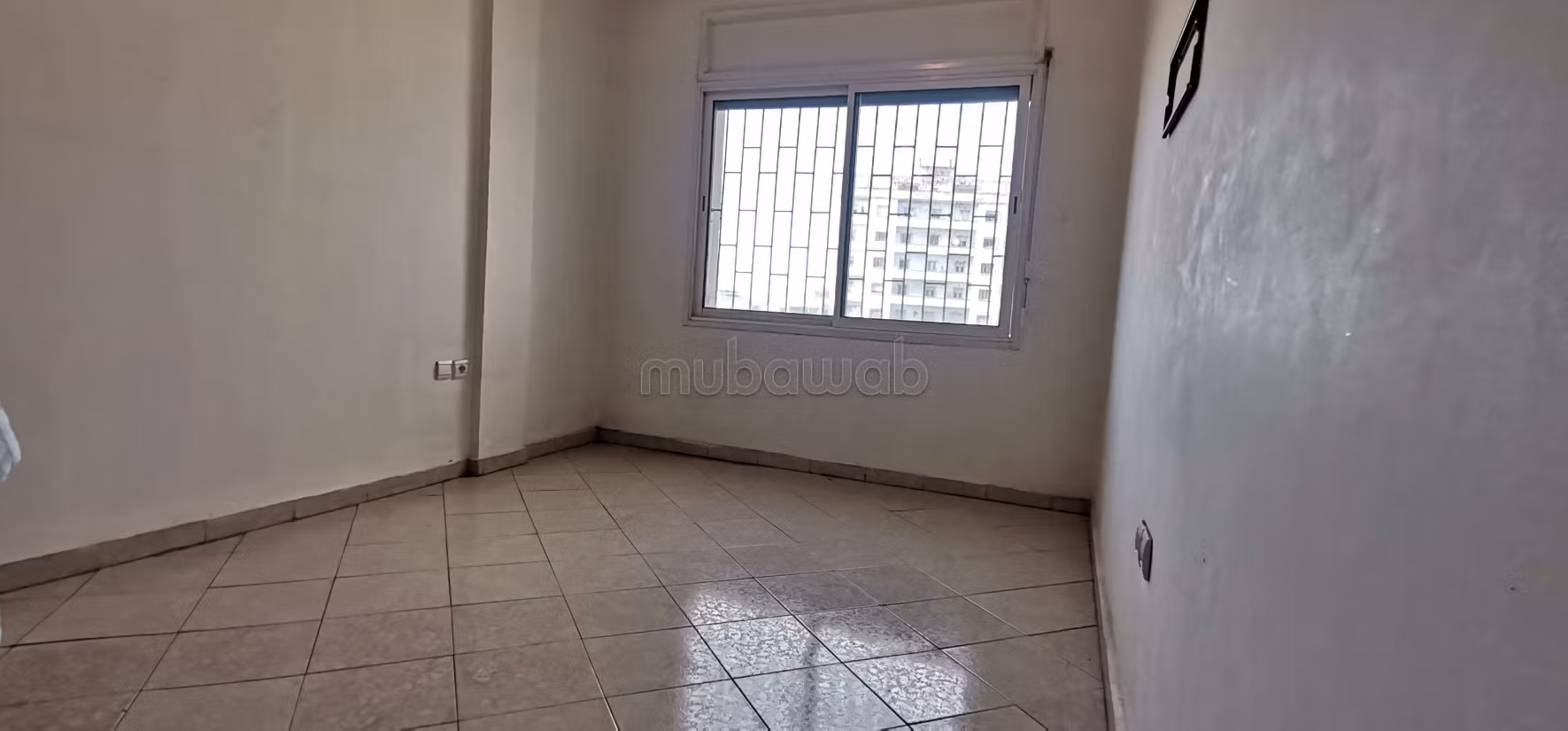 Appartement étage élevé avec balcon ensoleillé vue dégagée au Palmier