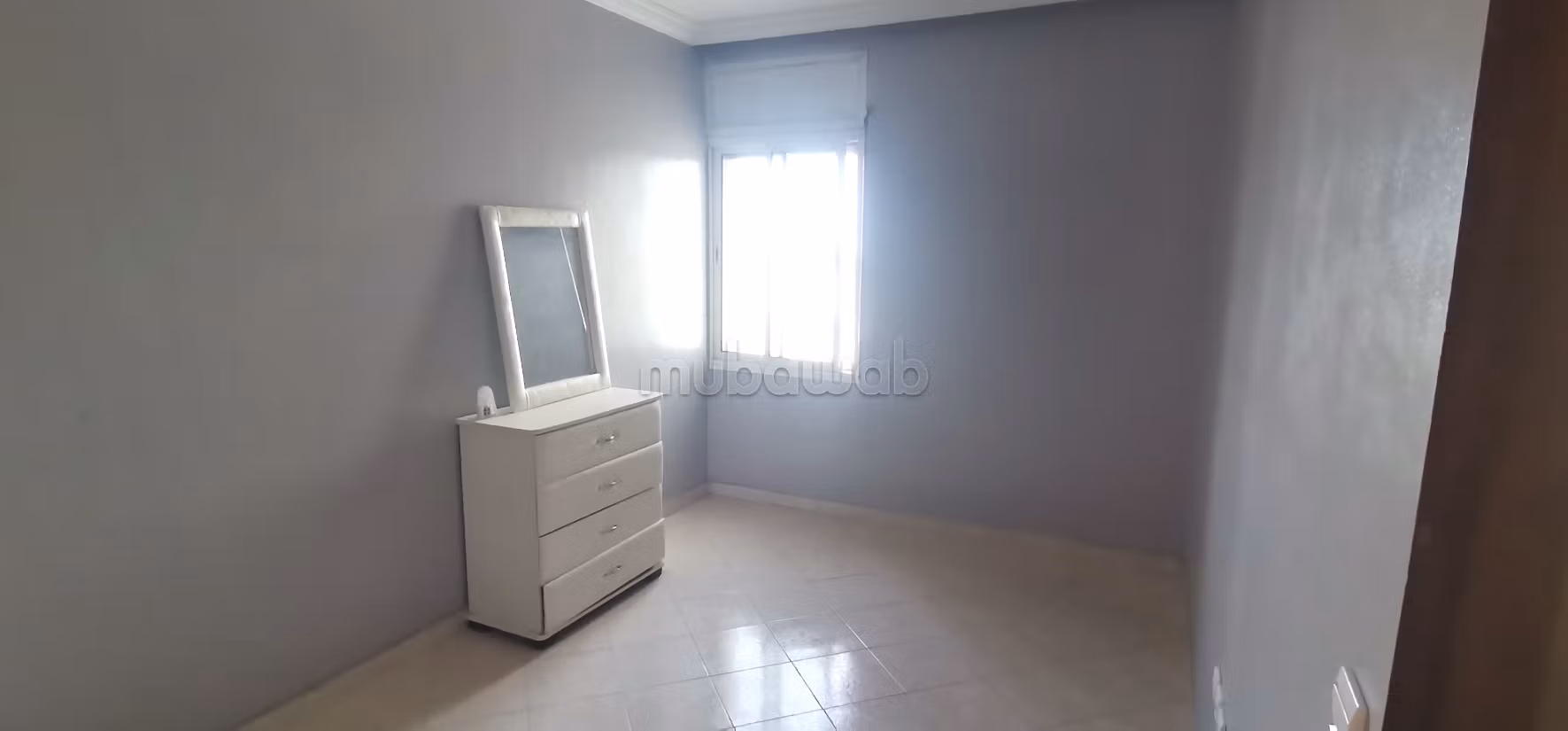 Appartement étage élevé avec balcon ensoleillé vue dégagée au Palmier