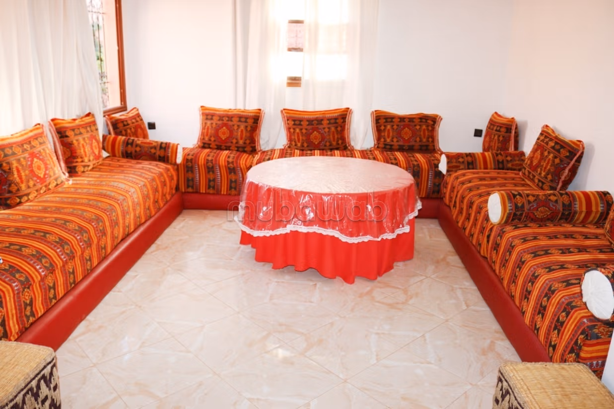 Location villa de luxe à Route de Ouarzazate. 
4 pièces confortables. 
Meublé