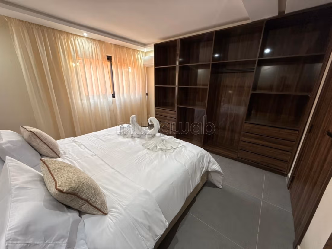 Bel appartement T4 en location à victor Hugo. Surface de 130 m². Moderne et bien placé — 5