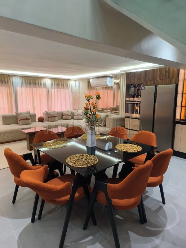 Bel appartement T4 en location à victor Hugo. Surface de 130 m². Moderne et bien placé