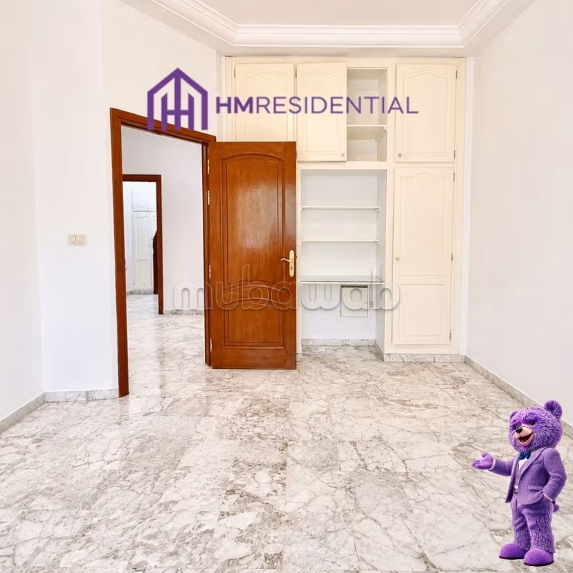 Charming single-storey villa with large garden