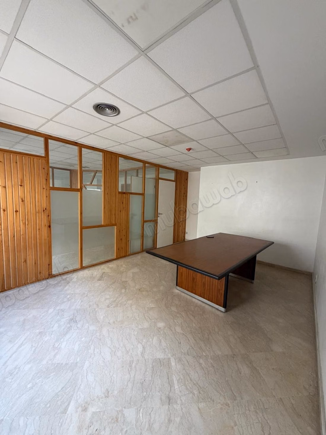 Private rents Office Plateau 72m2 on Bd Abdelmoune facing Tram Station