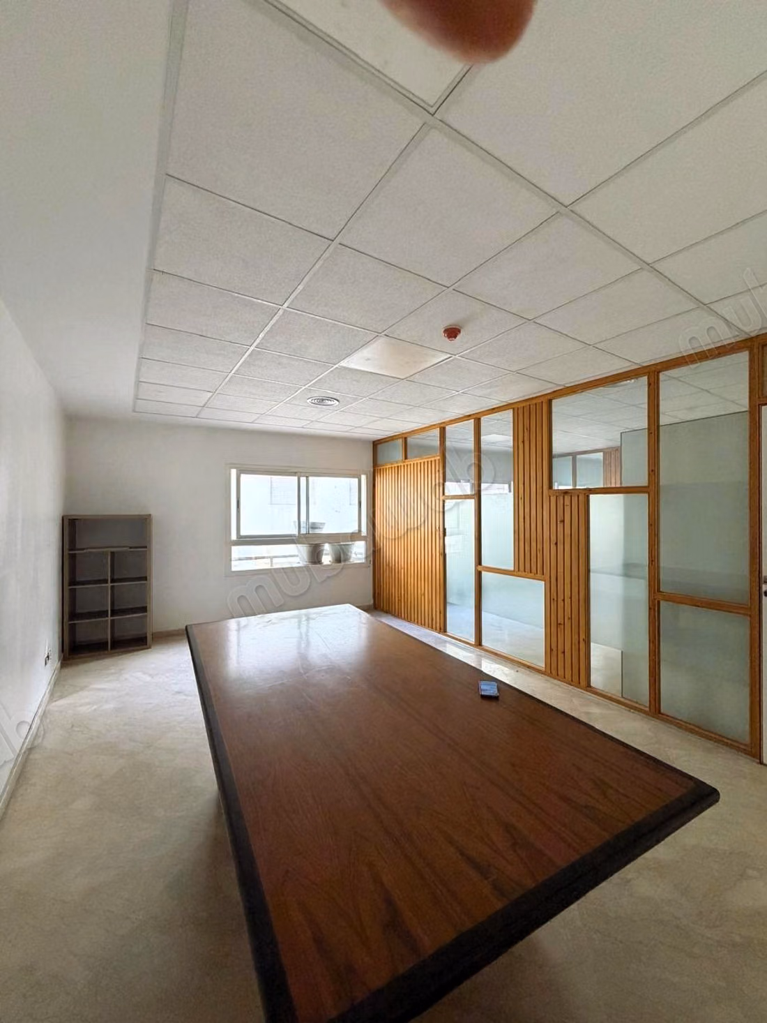 Private rents Office Plateau 72m2 on Bd Abdelmoune facing Tram Station