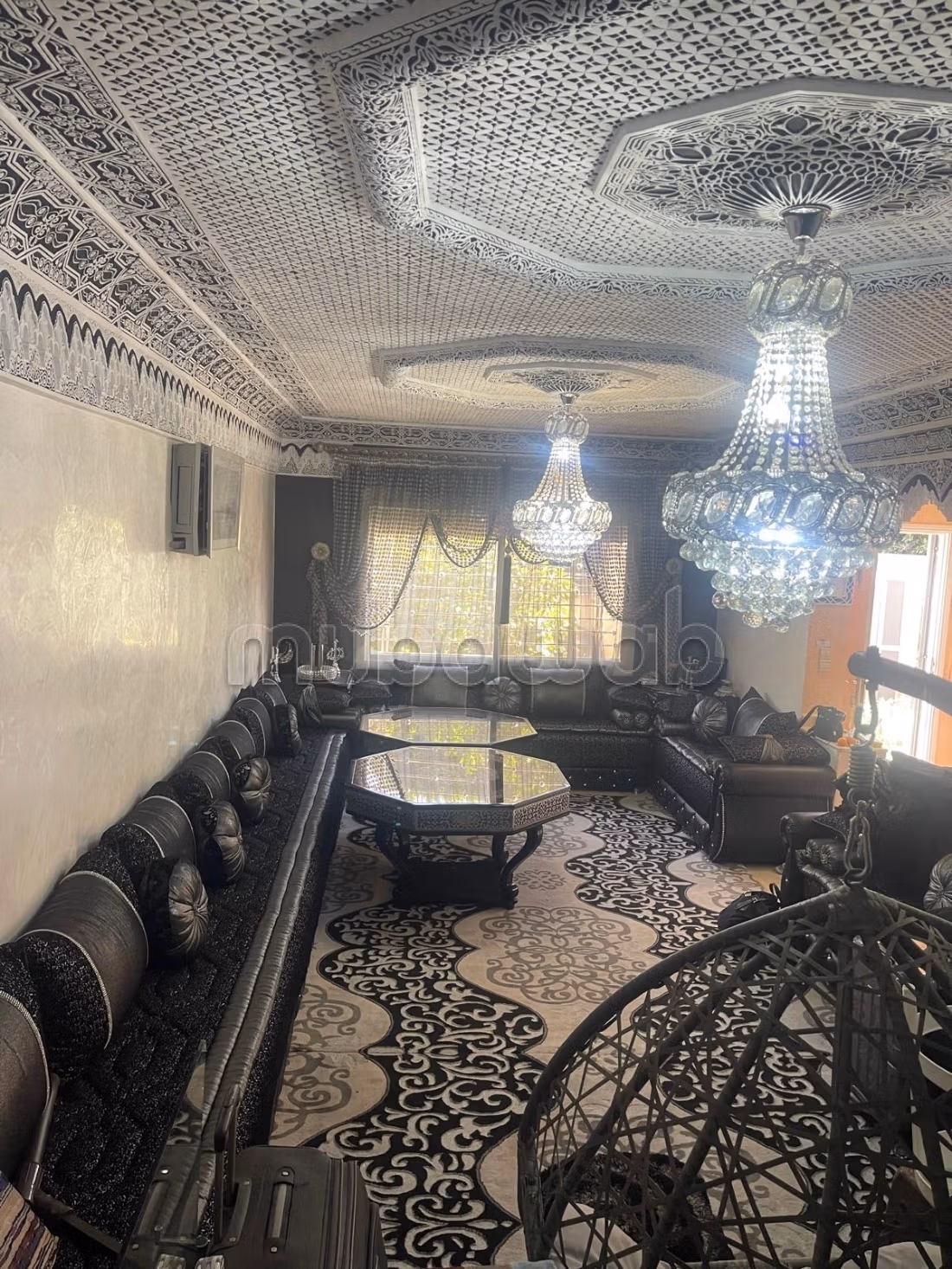 Maison de luxe meubléeà vendre à riad isly. 3 chambres agréables. Meublé