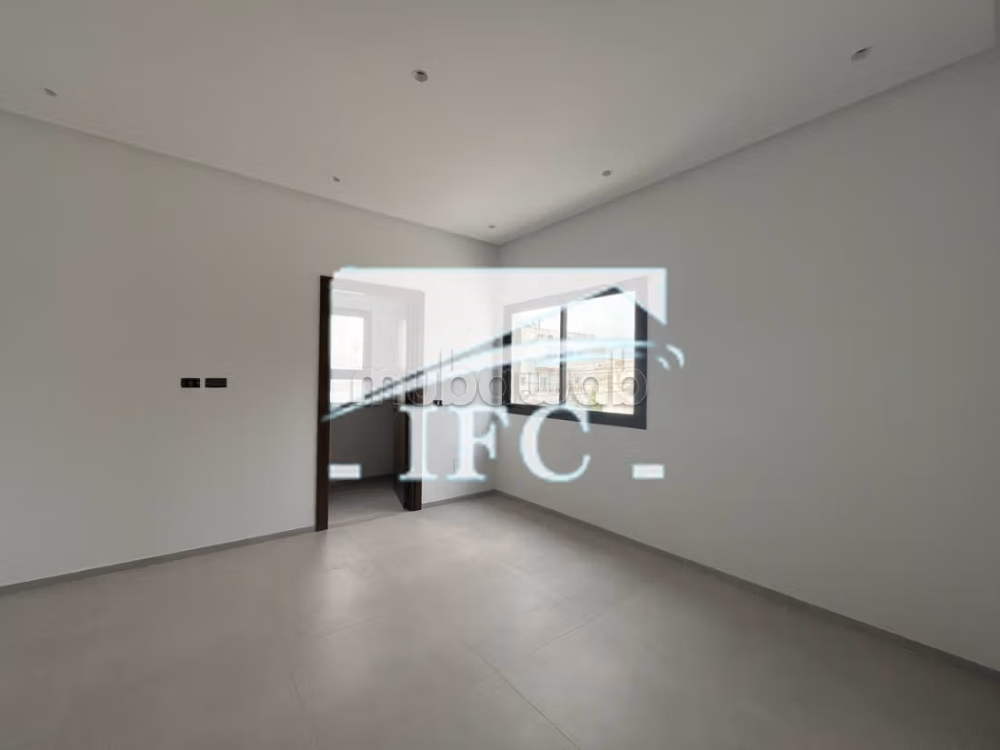 Edificio in R2 in affitto 900m² Città Giardino IFCM246