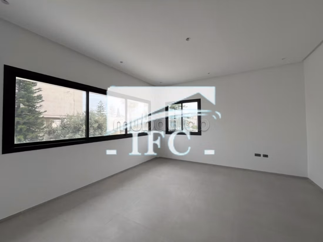 Edificio in R2 in affitto 900m² Città Giardino IFCM246