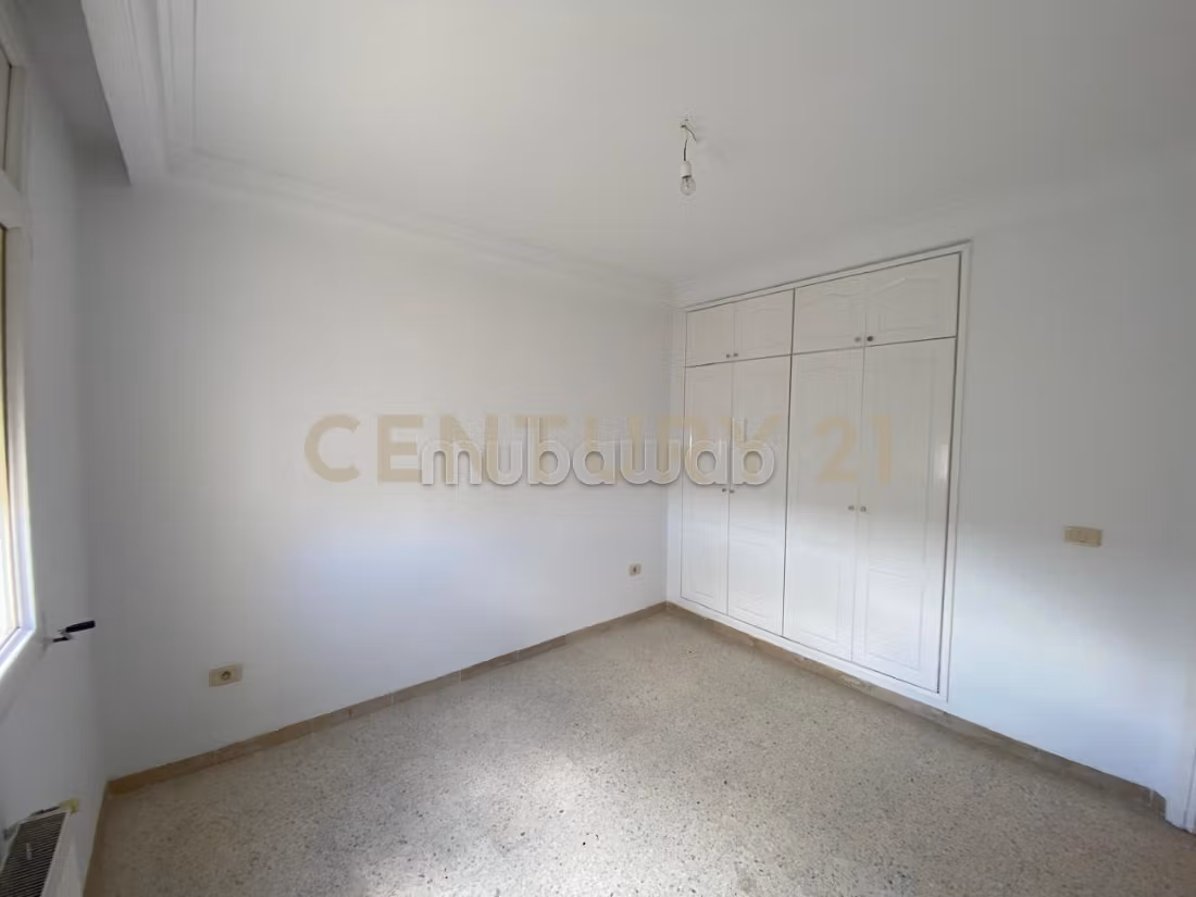 In vendita un appartamento S2 nel quartiere El Wahat