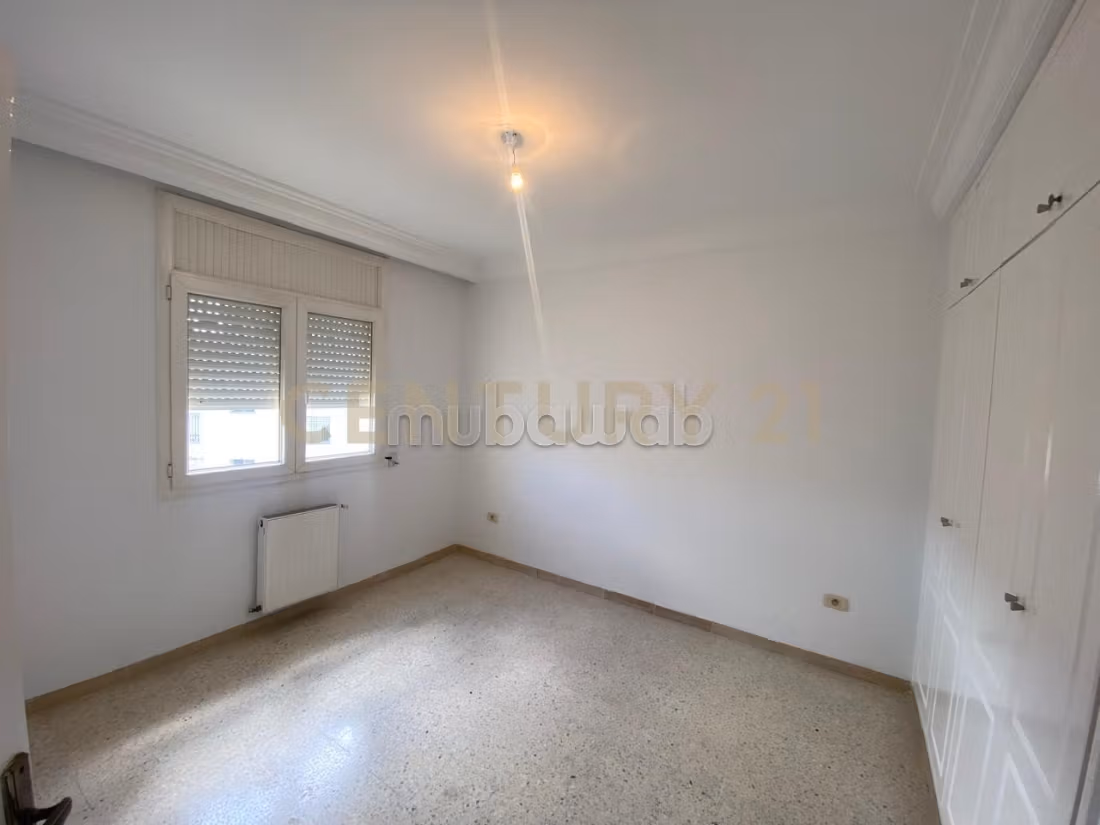 In vendita un appartamento S2 nel quartiere El Wahat