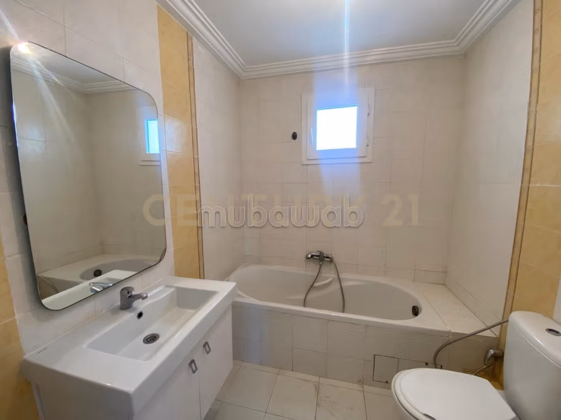 In vendita un appartamento S2 nel quartiere El Wahat