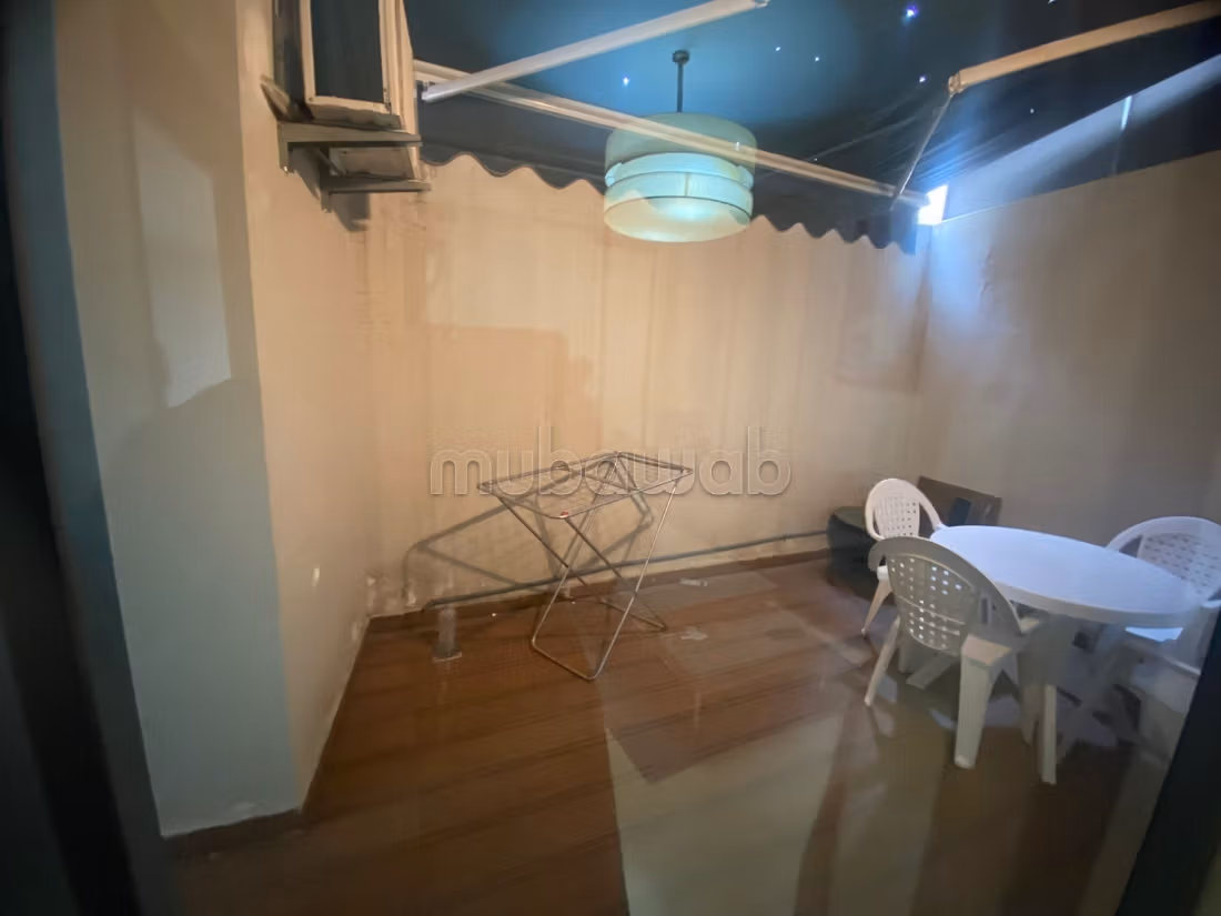 Studio moderne plein Racine à vendre avec coure — 6