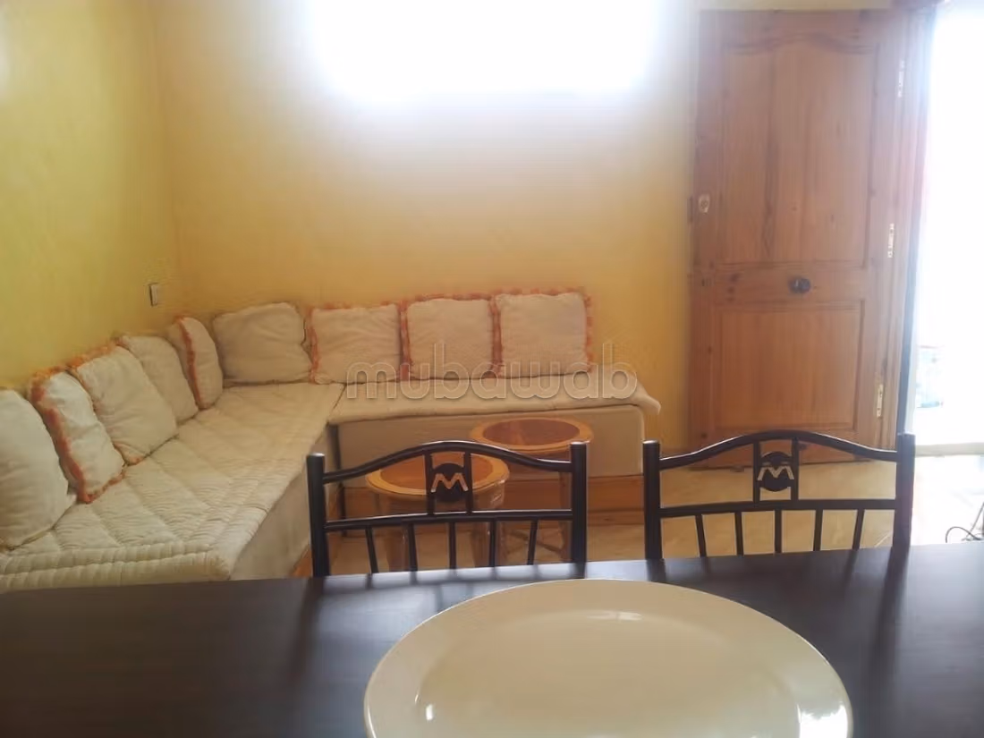 Piso en venta. 2 Habitación. Con muebles