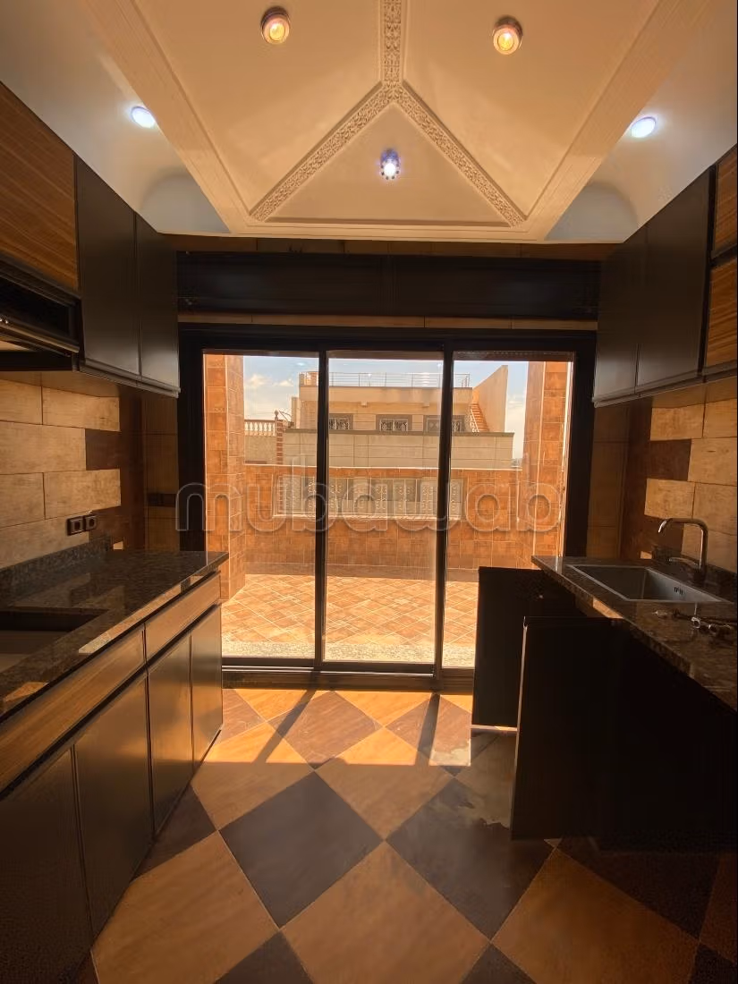 Duplex spacieux à louer vide Ahlan Tanger — 2