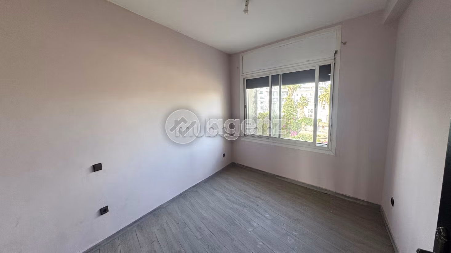 Appartamento in affitto di 140 m², 3 camere Mers Sultan Casablanca