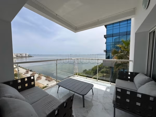 A louer un appartement S6 meublé ou vide au Lac 1